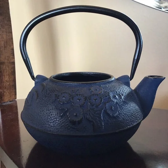 NEW Unity Tetsubin Cast Iron Blue Bamboo Teapot - Picture 2 of 7